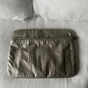 Kipling gold metallic laptop case